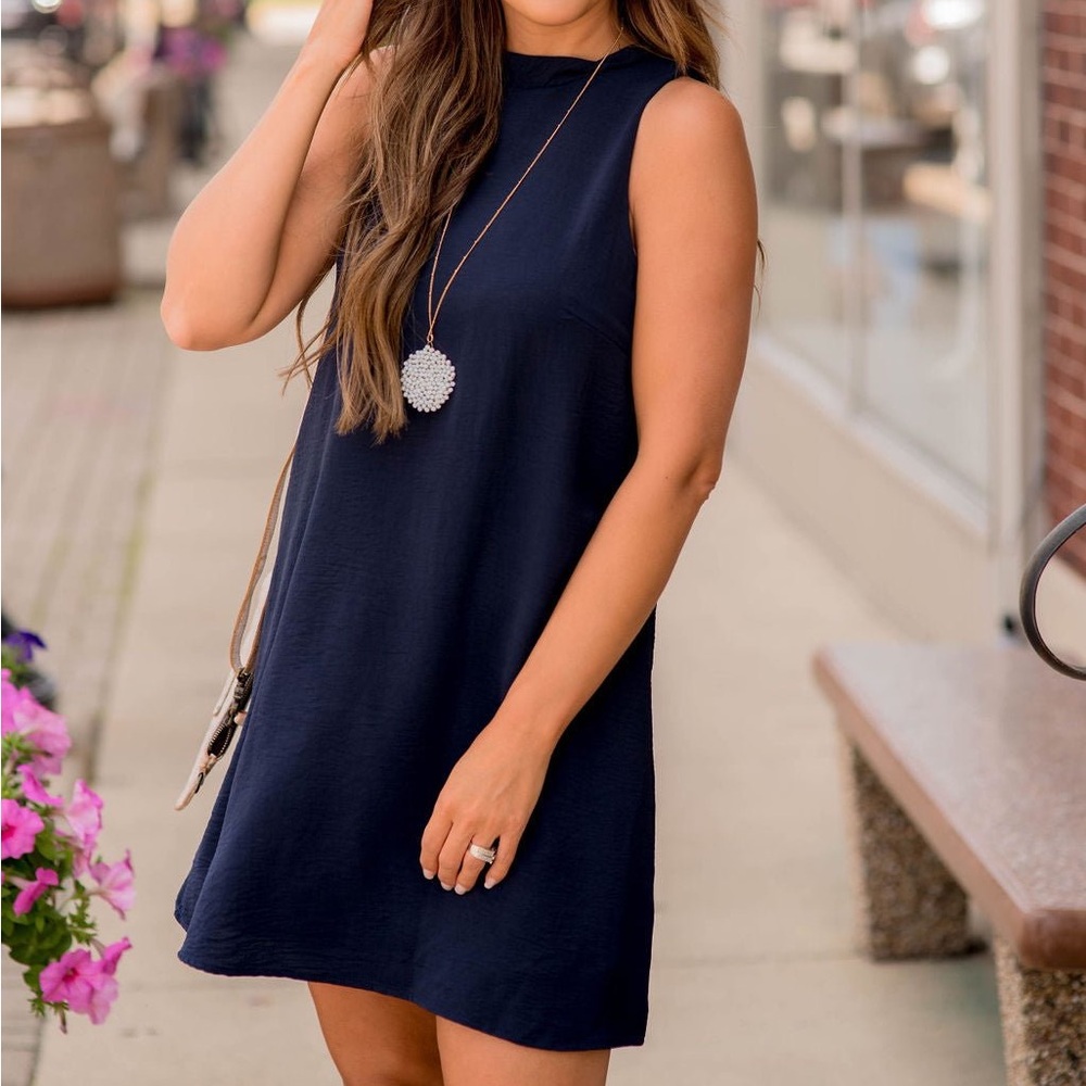Elegant Navy Sleeveless Dress